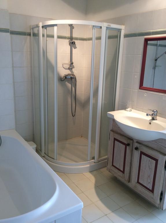 Sapharey Bed & Breakfast Sarrazac  Room photo
